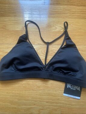 NWT New with Tags Victoria Sport Victoria’s Secret Black Strappy Sports Bra